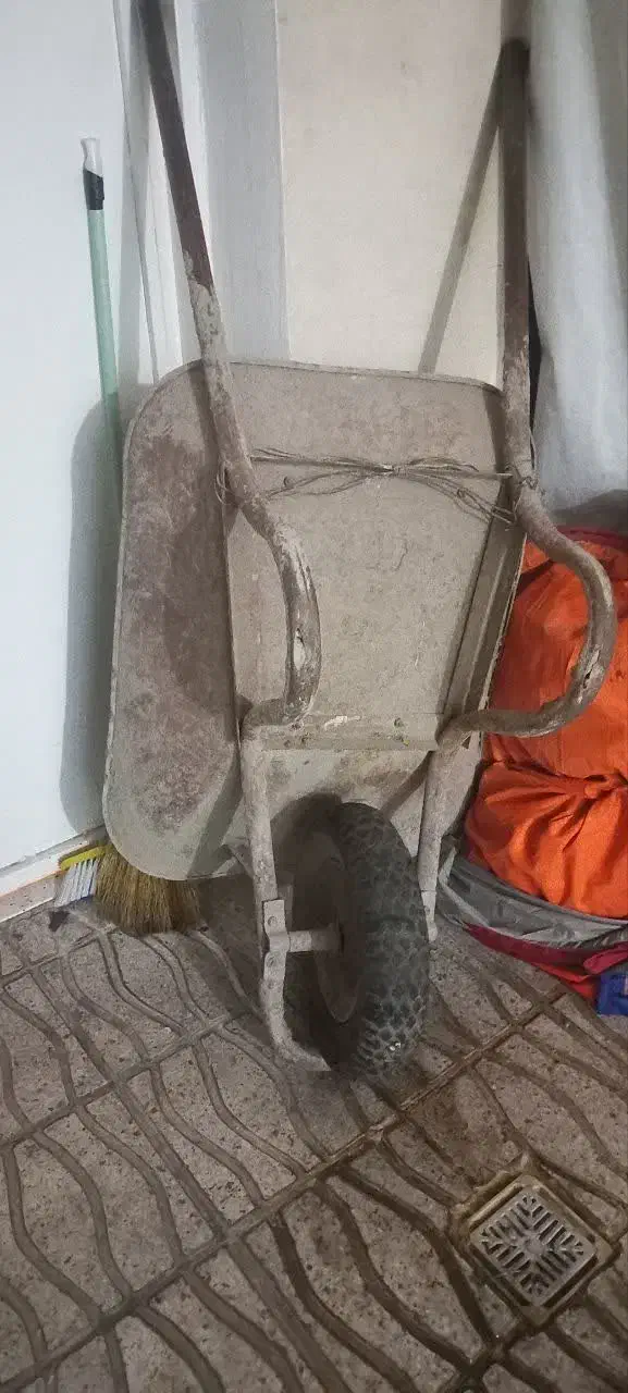 فرغون|ابزارآلات|کرج, حصارک پایین|دیوار