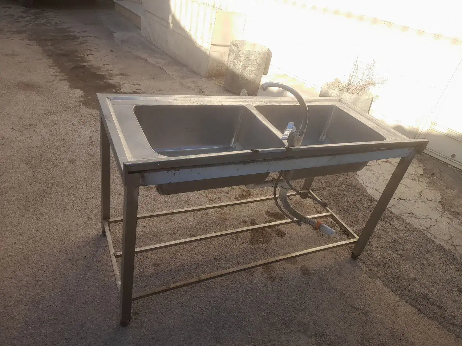 سینگ ظرفشویی نو|آب‌چکان و نظم‌دهنده ظروف|خمینی‌شهر, |دیوار