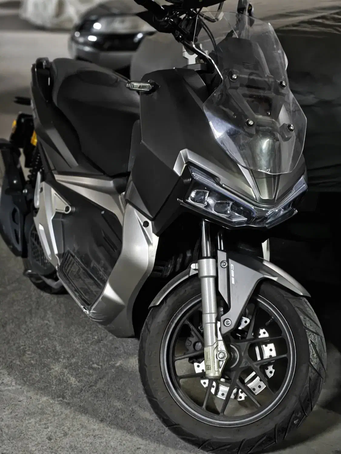 agv مدل ۱۴۰۲ کم کار|موتورسیکلت|تهران, فردوس|دیوار