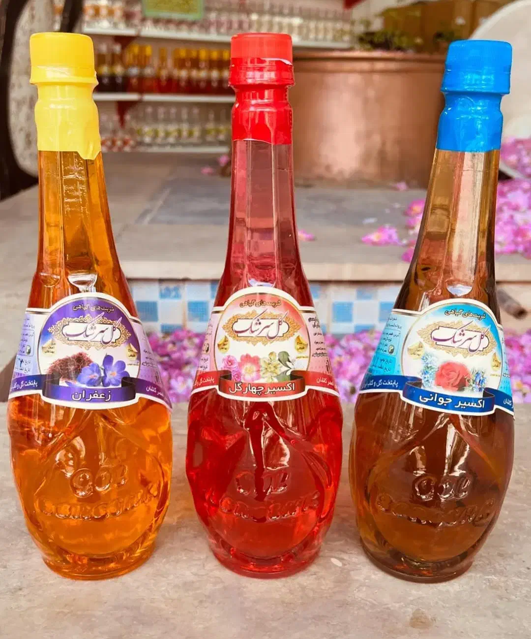 عرقیات درجه یک و خالص از پایتخت گلاب ایران،قمصر|عمدهفروشی|قمصر, |دیوار