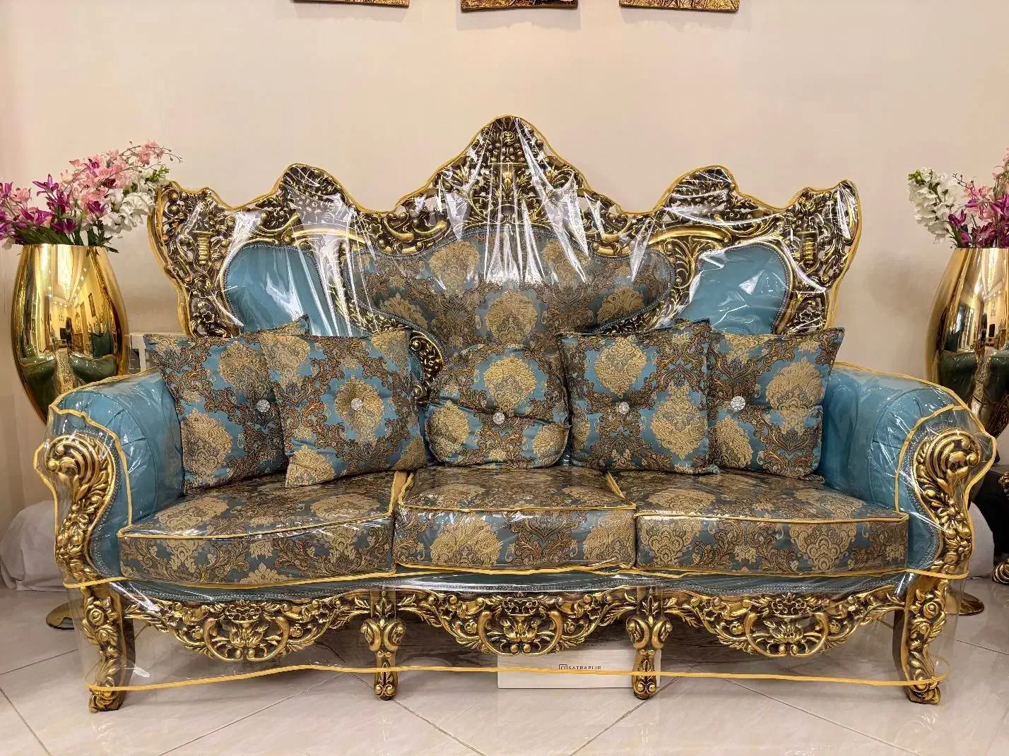 مبل استیل سلطنتی|مبلمان خانگی و میز عسلی|تهران, نمایشگاه بین المللی|دیوار