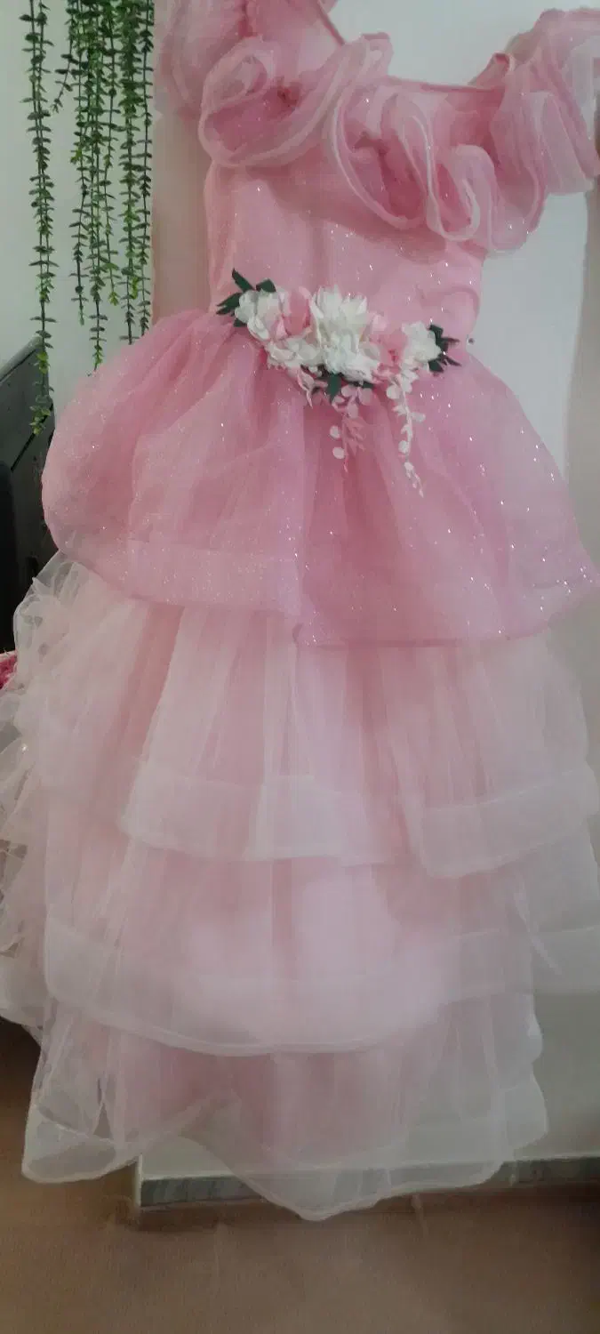 پیراهن عروس بچگانه|لباس|صومعه‌سرا, |دیوار