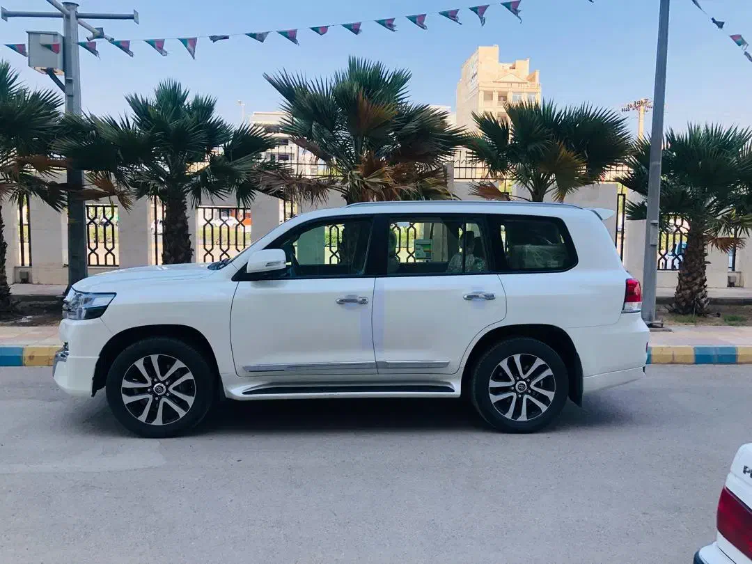 تویوتا لندکروز مدل ۲۰۲۱ کارکرد پایین|خودرو سواری و وانت|اهواز, اسلام آباد شرقی|دیوار