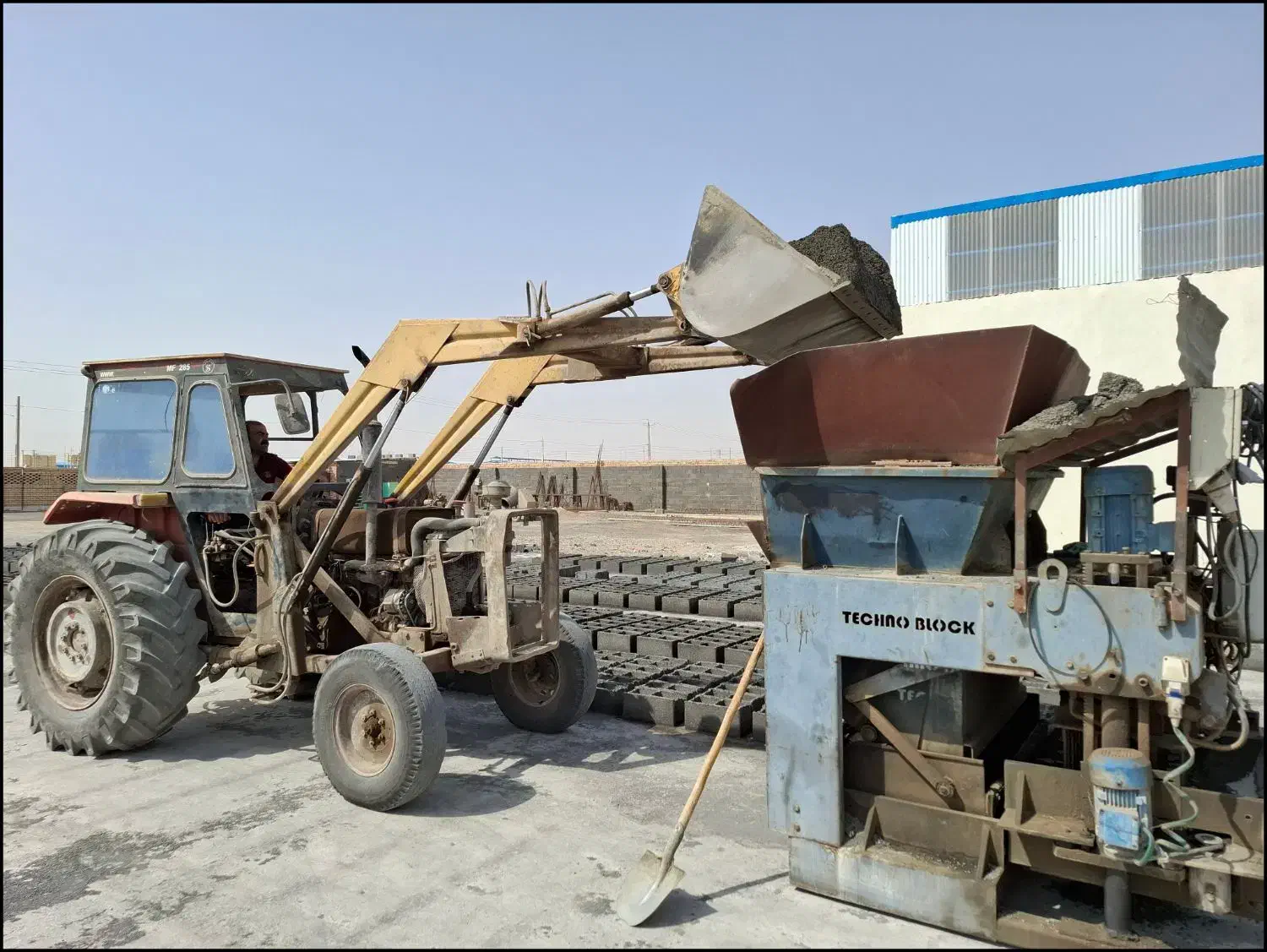 کارگر کارگاه بلوک زنی|استخدام معماری، عمران و ساختمانی|میبد, |دیوار