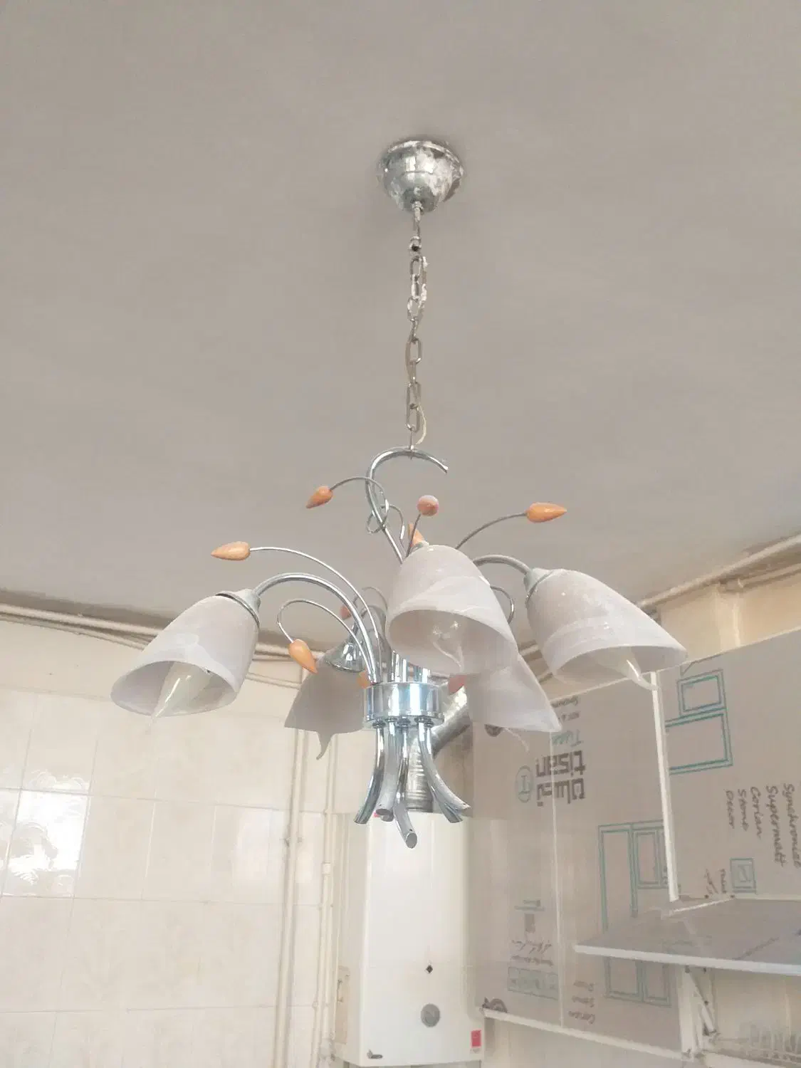 لوستر کار کرده سالم ۵ شاخه|لوستر و چراغ آویز|ملایر, |دیوار