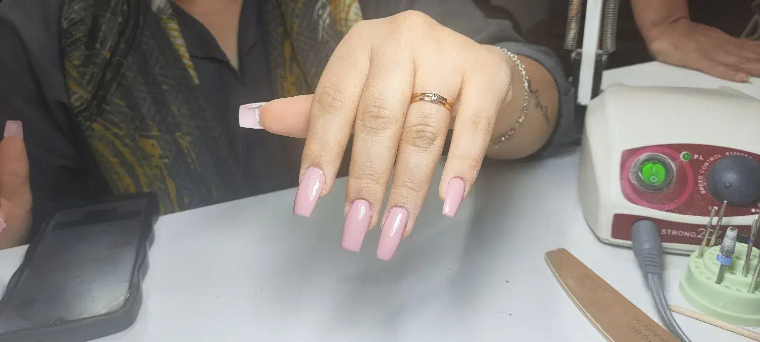 مدل برای کاشت و ترمیم  ناخن|خدمات آرایشگری و زیبایی|تهران, تختی|دیوار