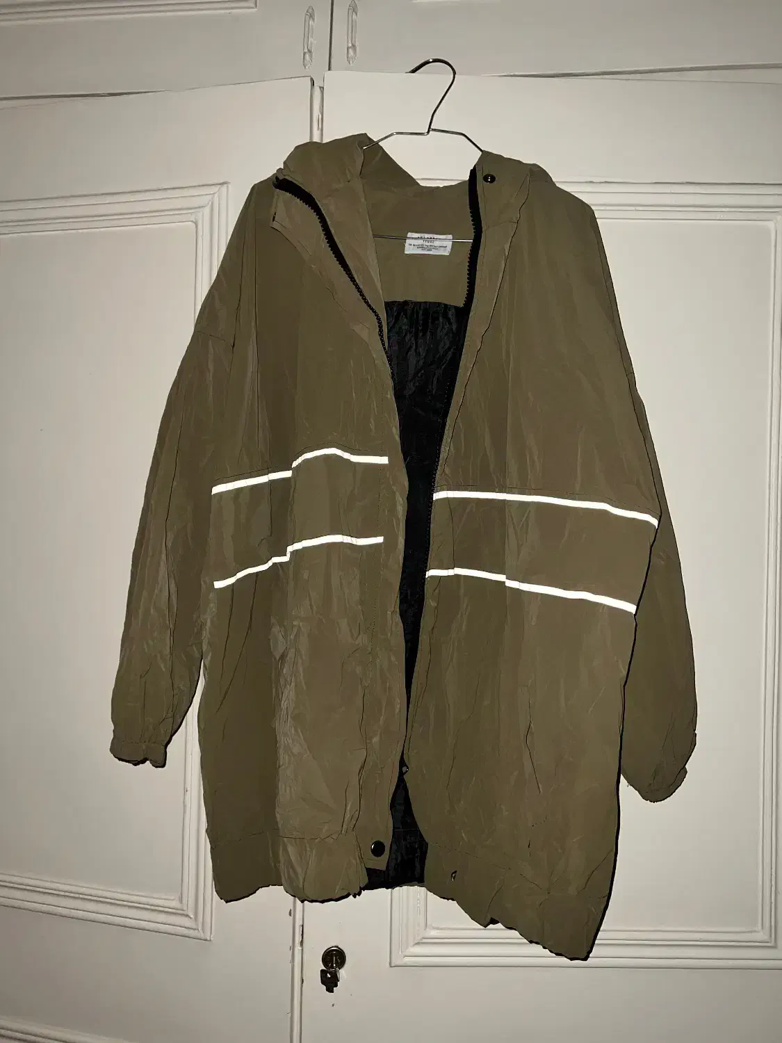 بارونی بادگیر ضد اب وسبک|لباس|تهران, آشتیانی|دیوار