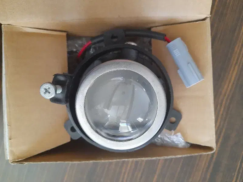 چراغ مه شکن جلو ام وی ام ۳۱۵|قطعات یدکی و لوازم جانبی|شاهینشهر, ۹ دی|دیوار