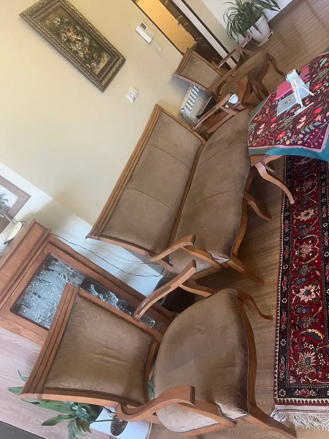 مبلمان ۹ نفره همراه با غذاخوری ۶ نفره و کنسول|مبلمان خانگی و میز عسلی|شاهینشهر, پاسداران|دیوار