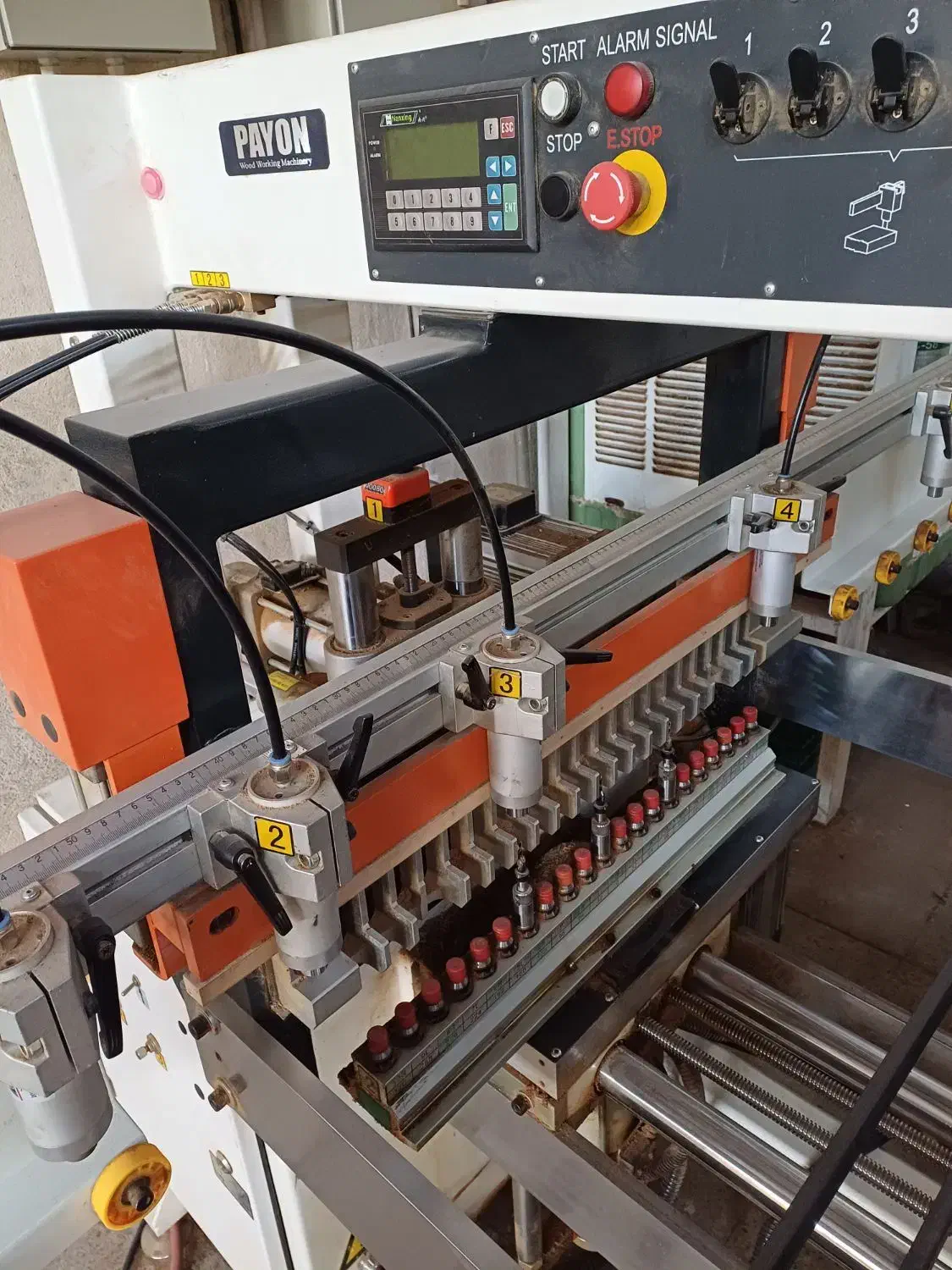 سوراخ زن الیت|ماشینآلات صنعتی|پردیس, سیاه سنگ|دیوار