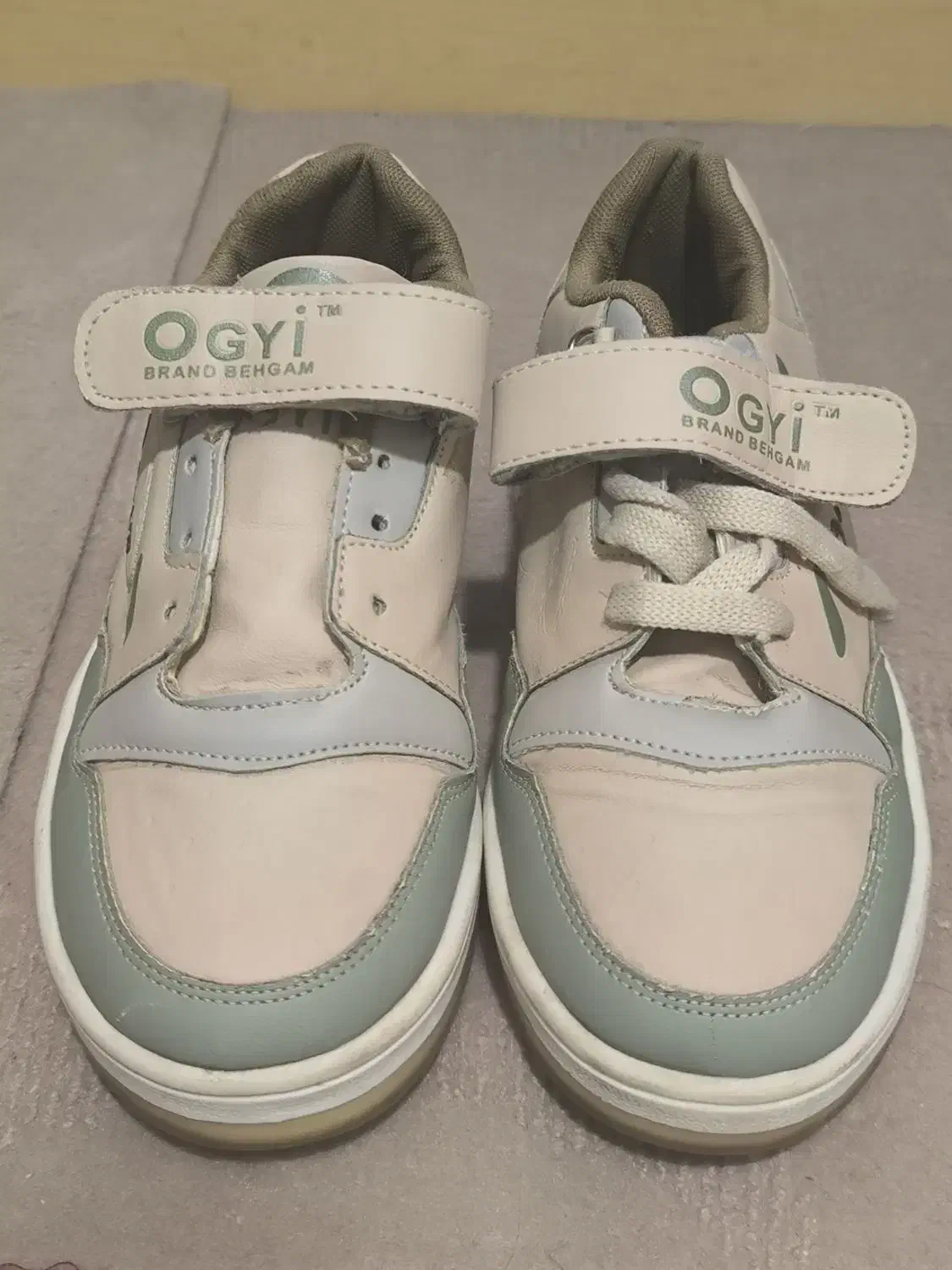 تعدادی کفش بچگانه زنانه|کیف، کفش، کمربند|نظرآباد, مسکن مهر نظرآباد|دیوار