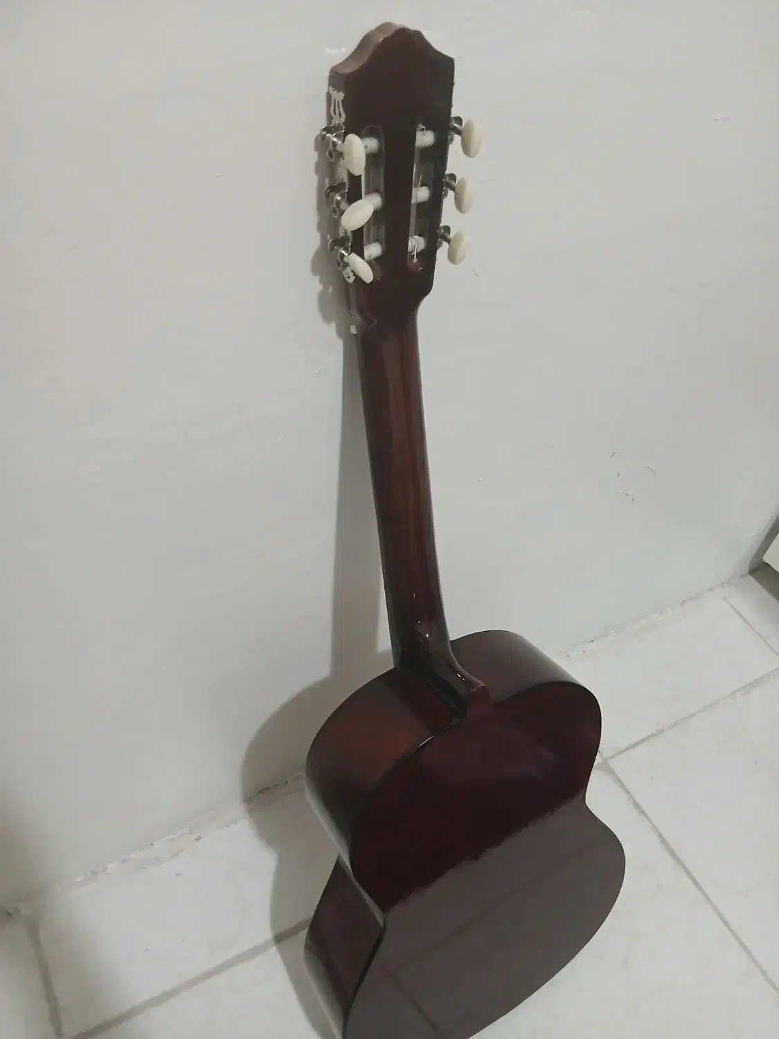 گیتار یاماها c40|گیتار، بیس، امپلیفایر|رشت, کاکتوس|دیوار