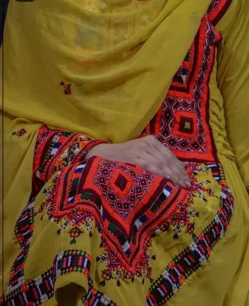 خیاطی زنانه دلوین روستای تیس|خدمات پیشه و مهارت|چابهار, |دیوار