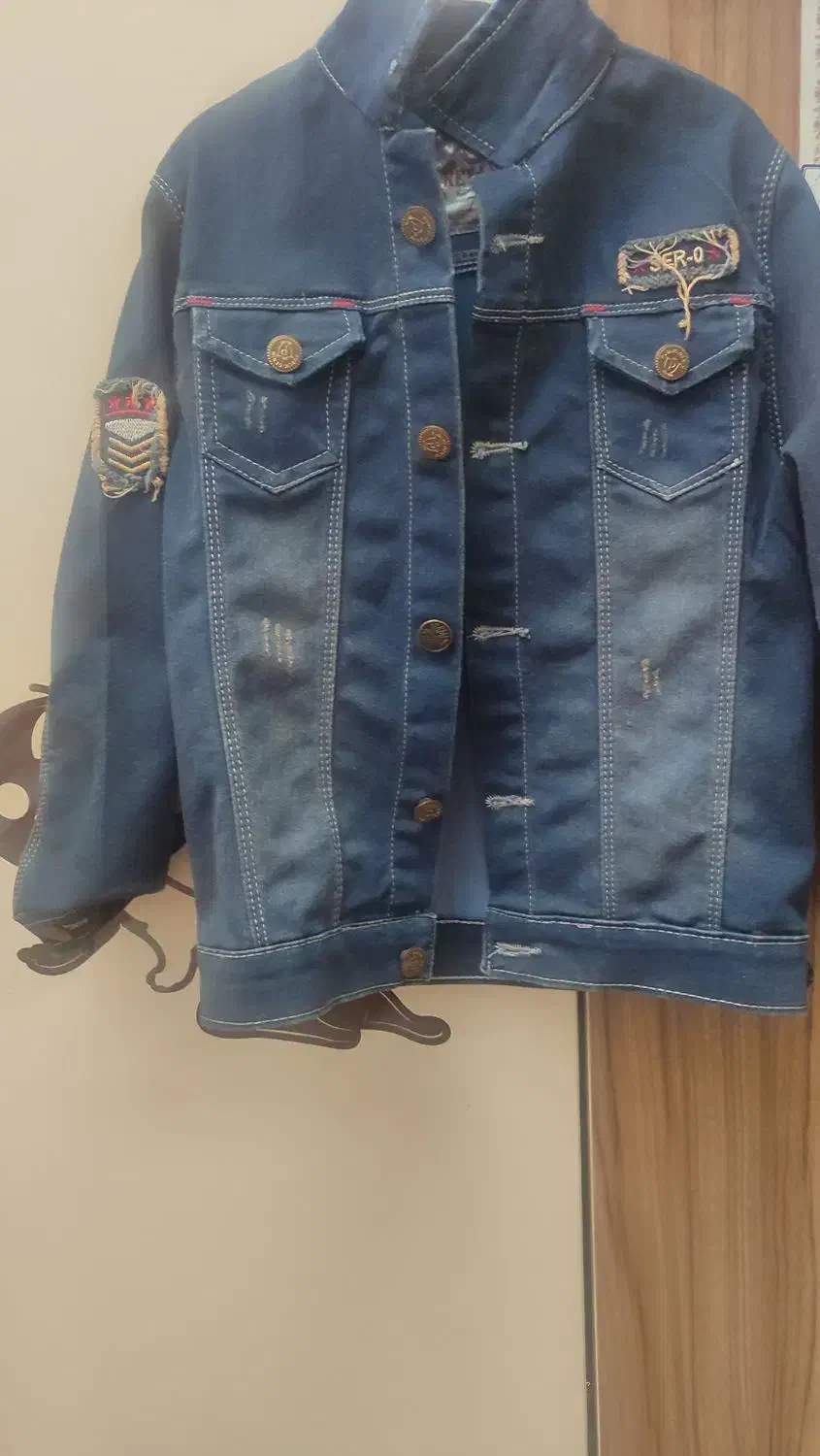 کت لی در حد نو|کفش و لباس بچه|مشهد, جانباز|دیوار