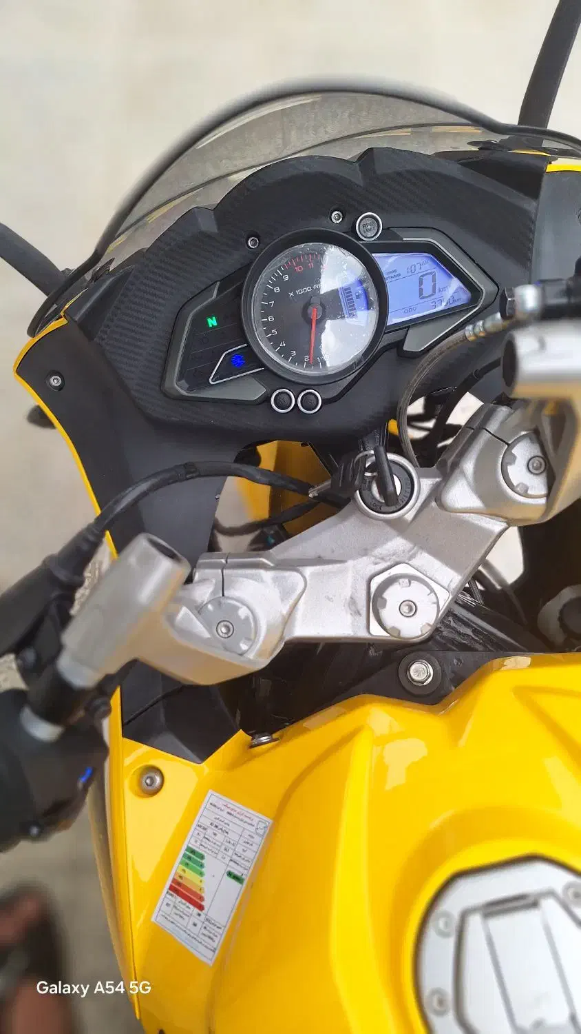 rs200مدل ۹۷ کم کار واقعی|موتورسیکلت|تهران, بهارستان|دیوار