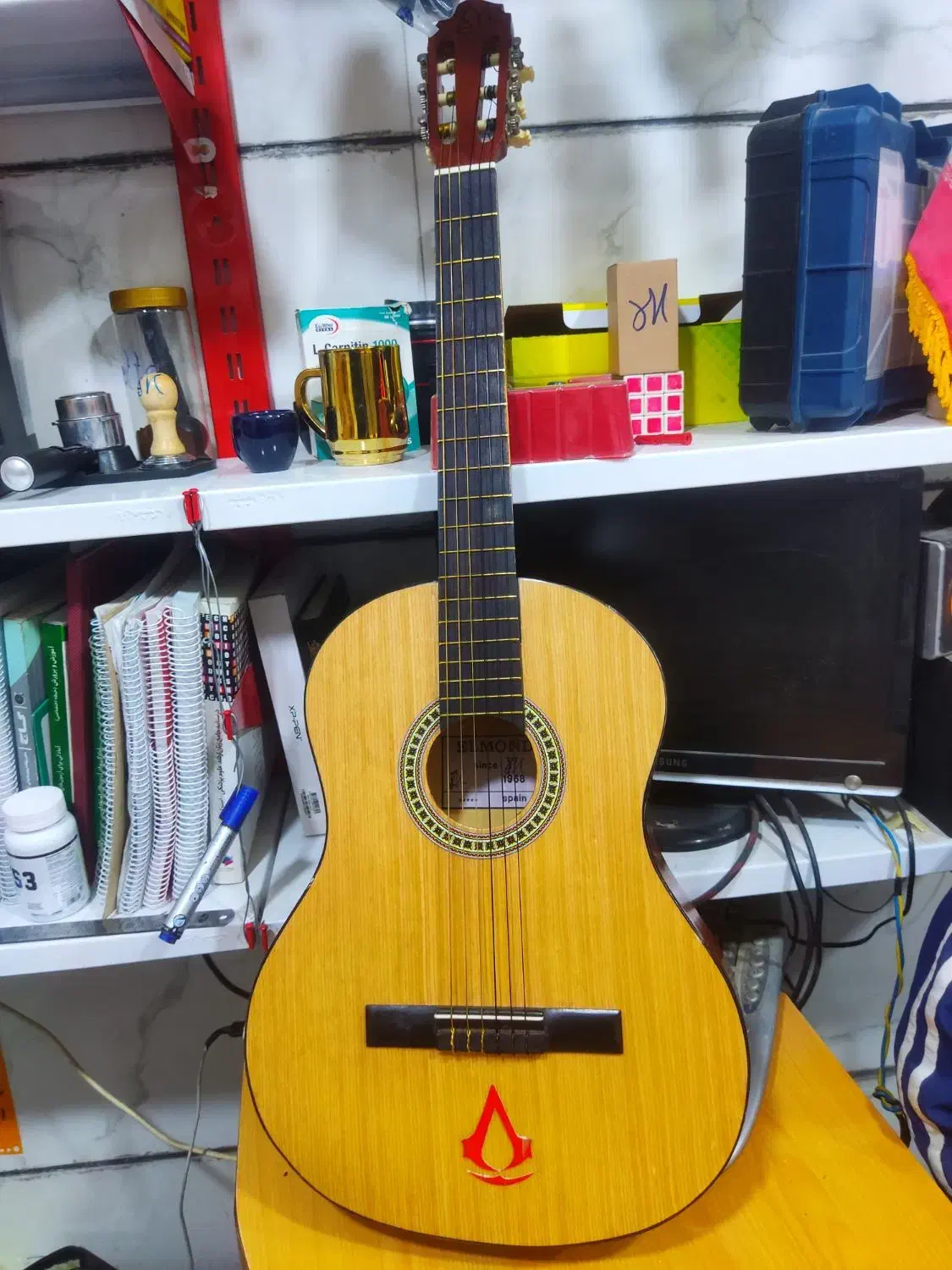 فروش گیتار کلاسیک زیر قیمت|گیتار، بیس، امپلیفایر|سبزوار, هویزه|دیوار