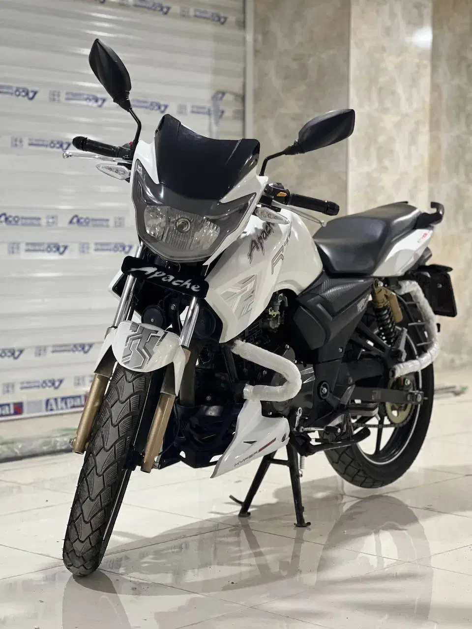 موتورآپاچی نیوفیس ۱۸۰|موتورسیکلت|ایلام, |دیوار