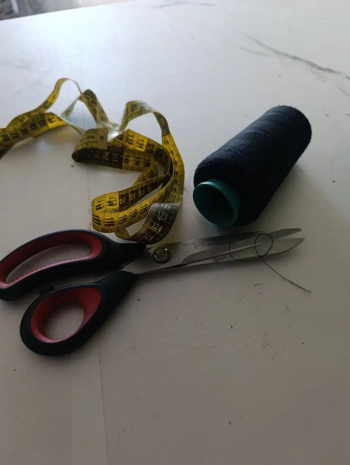 قیچی|لوازم خیاطی و بافتنی|شاهین‌شهر, برخوار غرب|دیوار