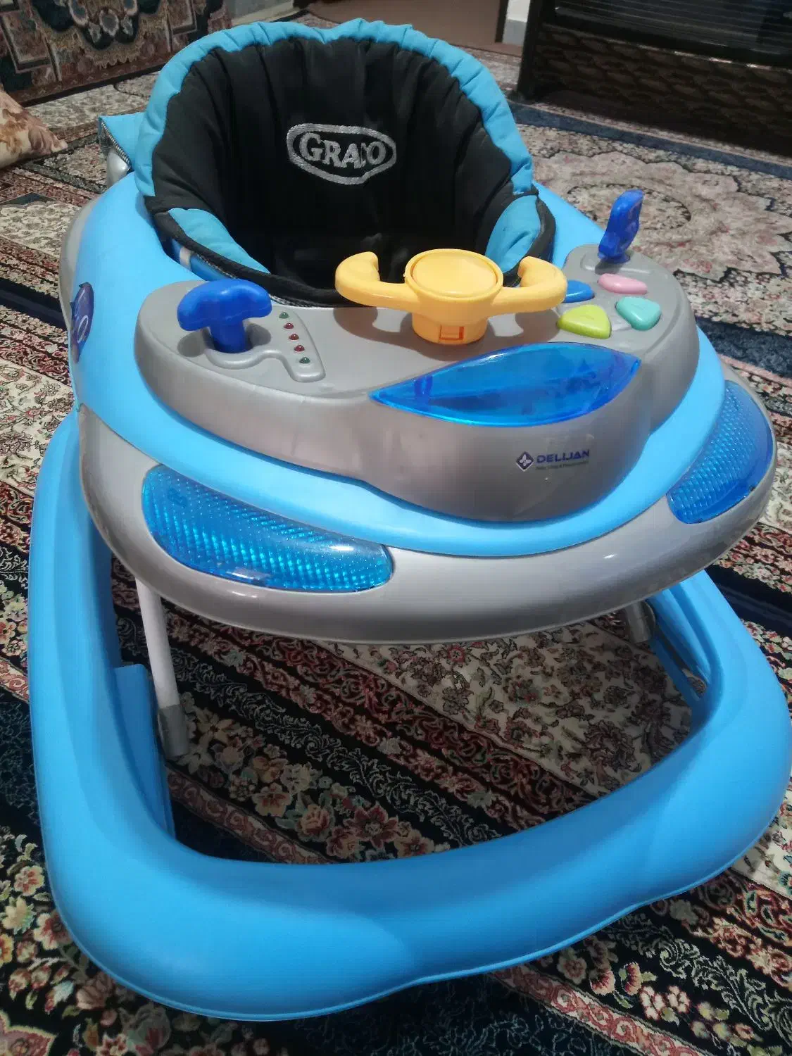 رورک|کالسکه و لوازم جانبی|هشتگرد, هیو|دیوار