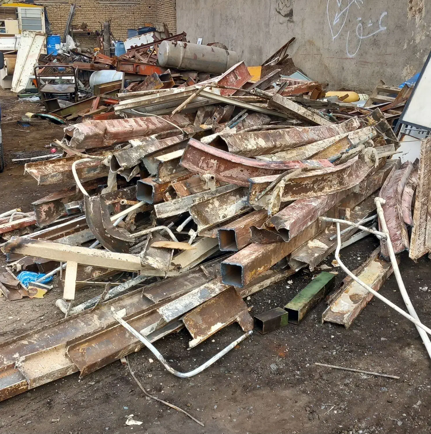 خرید ضایعات آهن آلات موتورخانه وفلزات رنگی در محل|عمده‌فروشی|تبریز, |دیوار