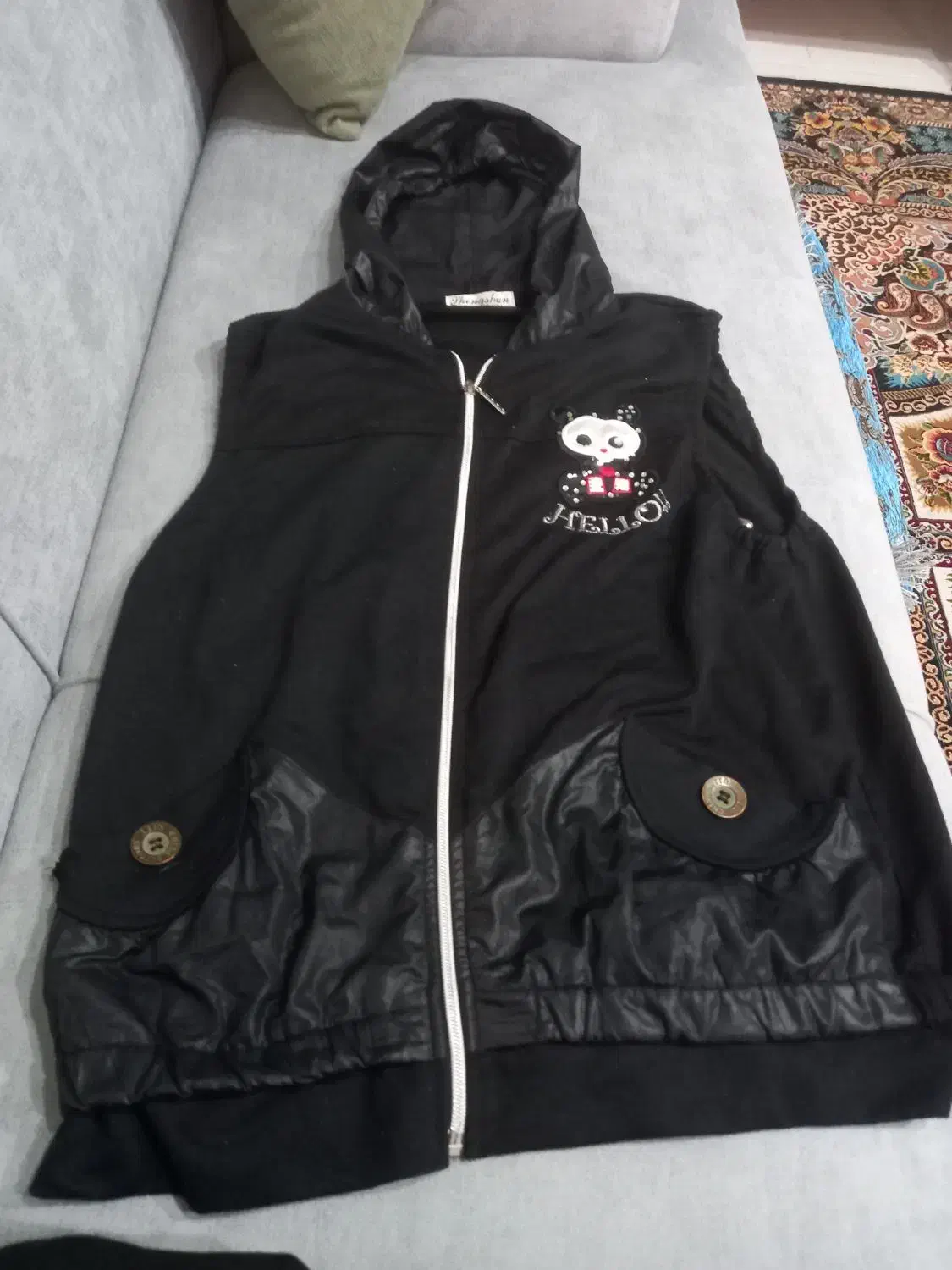 فروش لباس گرم تمیز و سالم.|لباس|شاهین‌شهر, شهرک گلدیس|دیوار