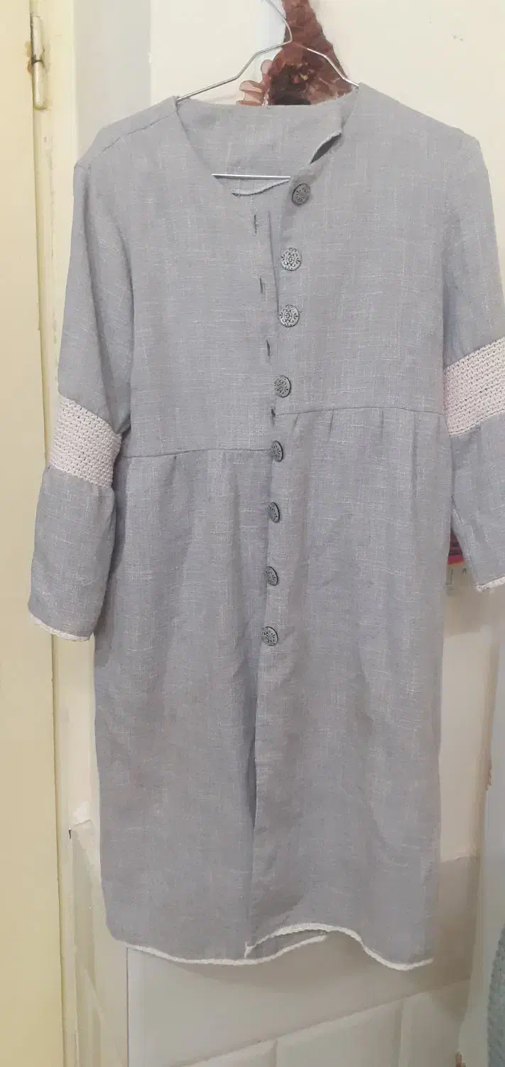 مانتو|لباس|تربت‌حیدریه, باغ ملی|دیوار