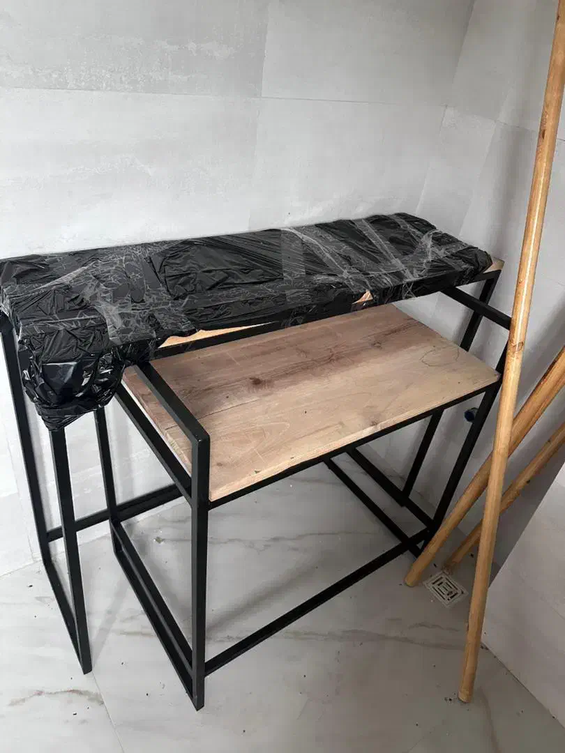 فروش دو کنسول با چوب گردو کوچک ۴، بزرگ ۵ میلیون|بوفه، ویترین، کنسول|رامسر, |دیوار