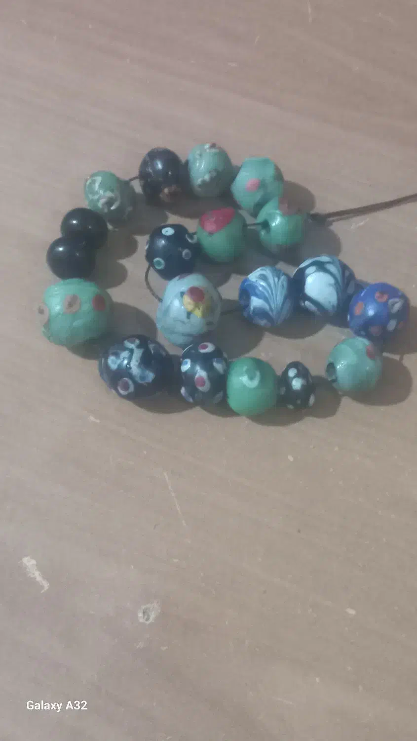 مهره مینایی|کلکسیون اشیاء عتیقه|اردبیل, |دیوار