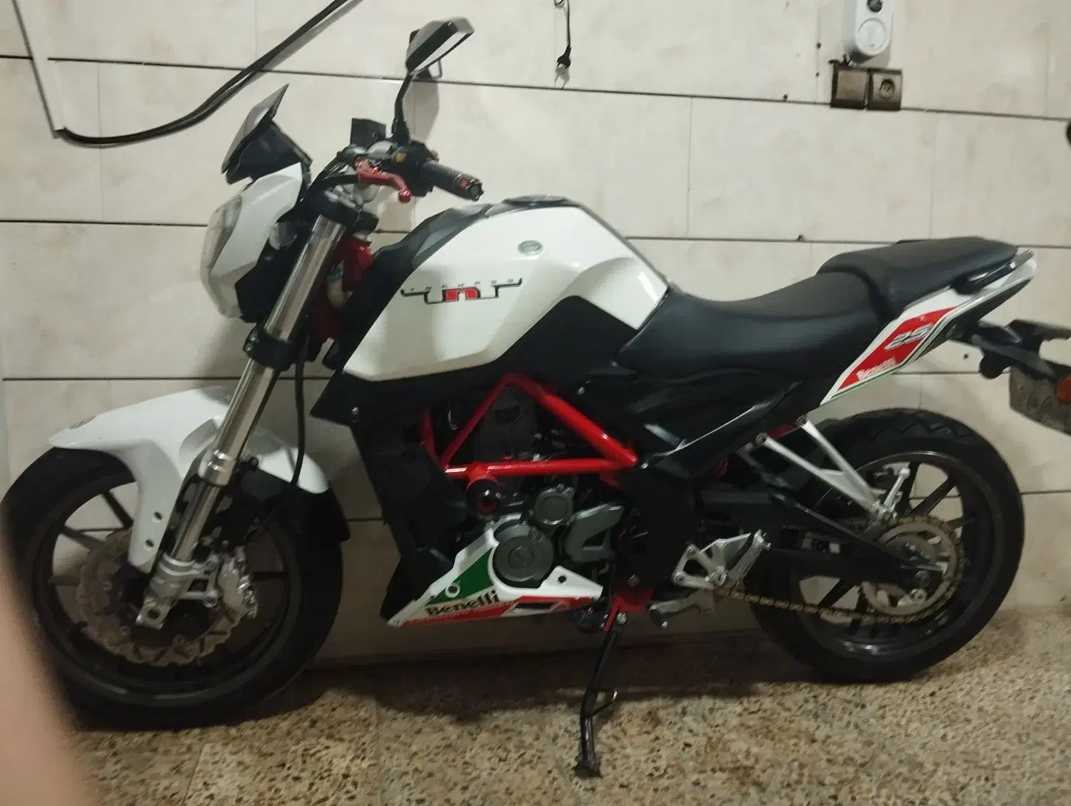 بنلی ۲۵۰ سری اول|موتورسیکلت|دورود, |دیوار