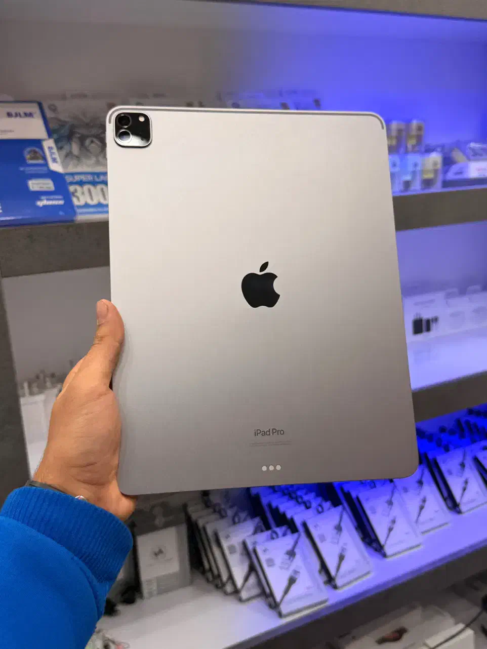Ipad pro 2022 m2 13inch|تبلت|شیراز, زند|دیوار