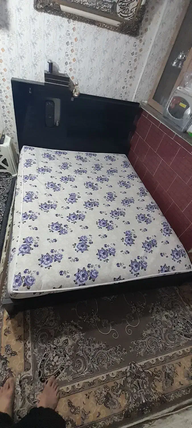 تخت دونفره|تخت و سرویس خواب|مشهد, اروند|دیوار