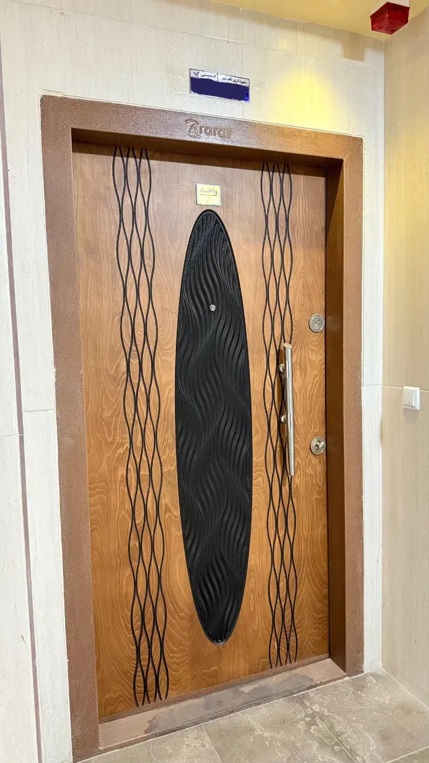 فروش واحد اداری خدماتی طبق سند مرکز شهر با پارکینگ|فروش دفتر کار، اتاق اداری، مطب|قائم‌شهر, |دیوار