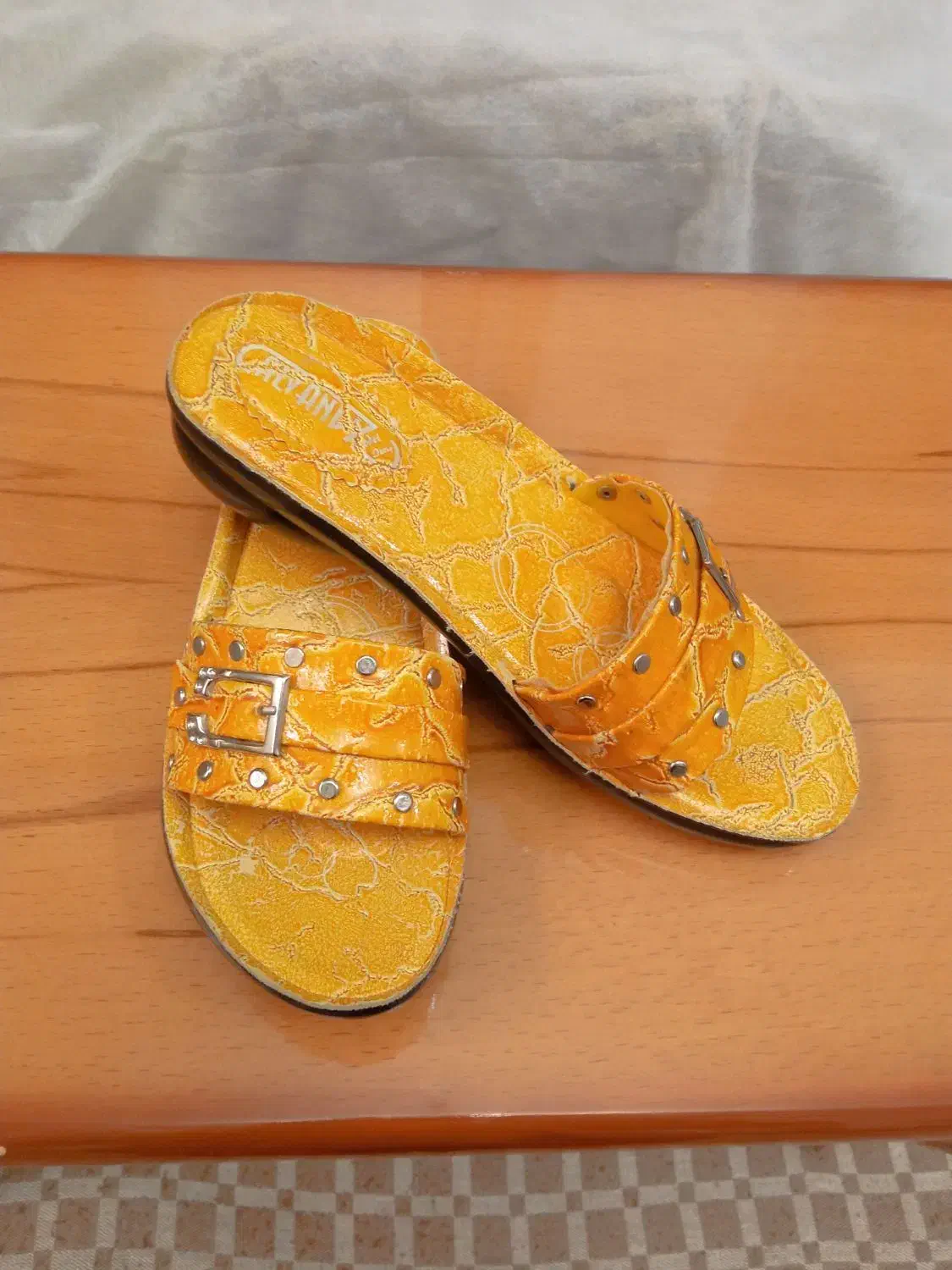 صندل|کیف، کفش، کمربند|اصفهان, جوزدان الیادران|دیوار