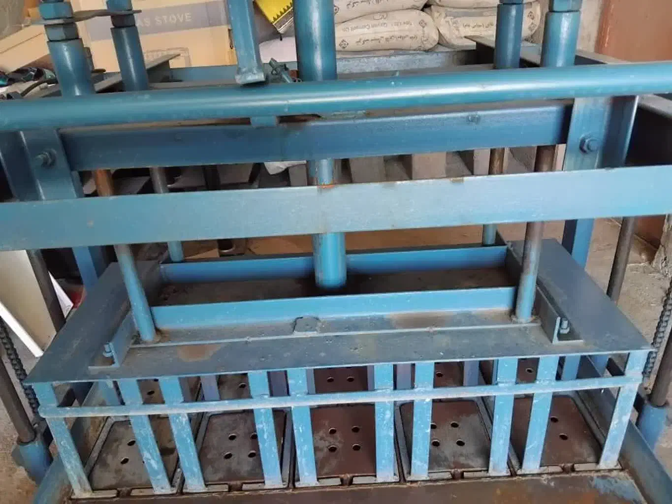 فروش دستگاه بلوکه زنی|ماشین‌آلات صنعتی|طبس, |دیوار