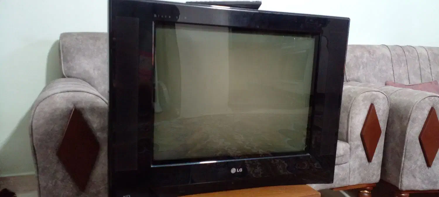 تلویزیون۲۱ اینچ|تلویزیون و پروژکتور|قزوین, |دیوار