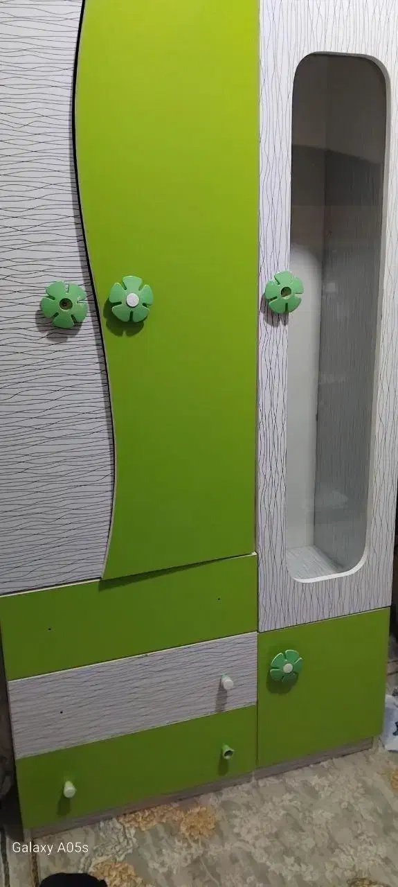 کالسکه و کمد بچه|اسباب و اثاث بچه|تهران, حکیمیه|دیوار