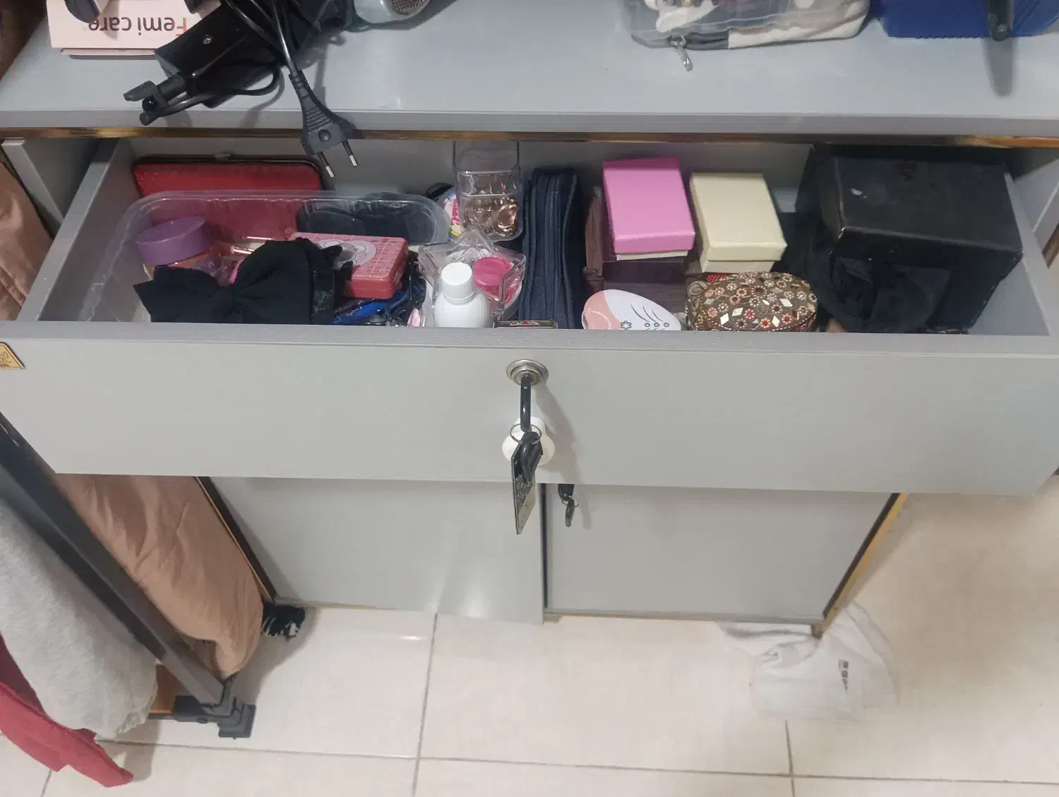 دکوری طوسی روشن|کتابخانه، شلف، قفسههای دیواری|تهران, افسریه جنوبی|دیوار