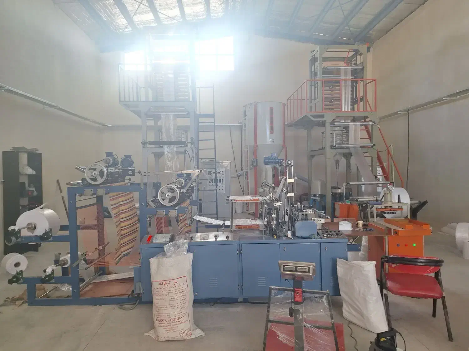 استخدام نیرو کار ماهر به کار تولید نایلکس|استخدام صنعتی، فنی، مهندسی|اصفهان, باغ نگاره|دیوار