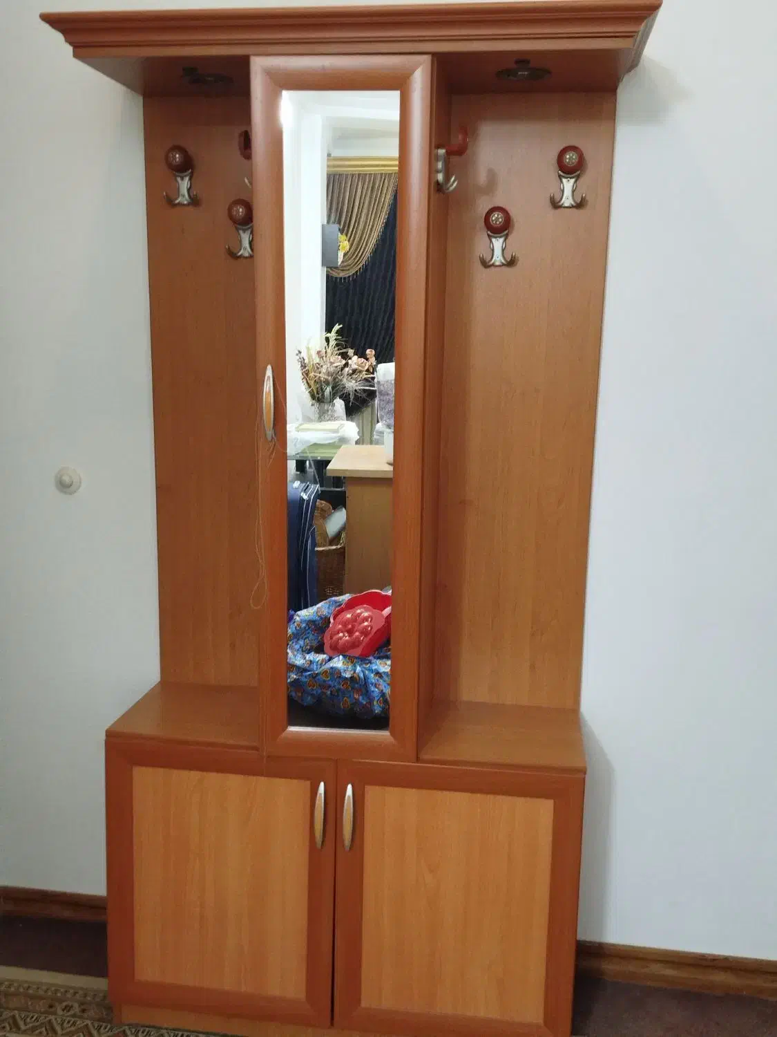 چوب لباسی و جاکفشی|جاکفشی، کمد، دراور|قم, زنبیل آباد|دیوار