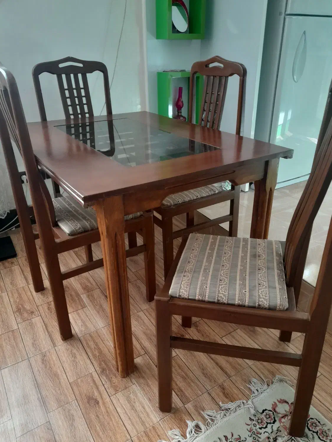 میز غذا خوری چهار نفر|میز و صندلی غذاخوری|آشخانه, |دیوار