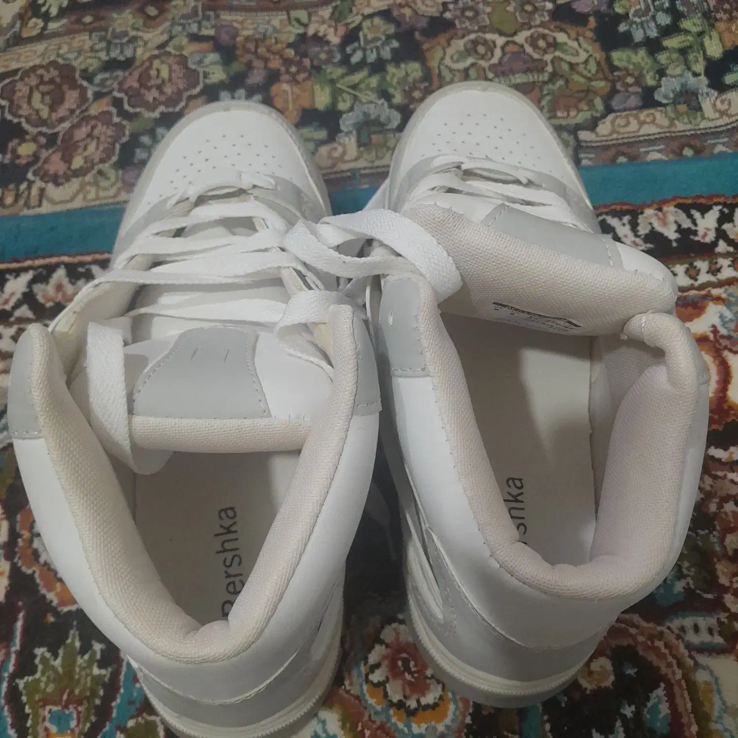 اسپرت سفید  تمام  چرم|کیف، کفش، کمربند|زابل, |دیوار