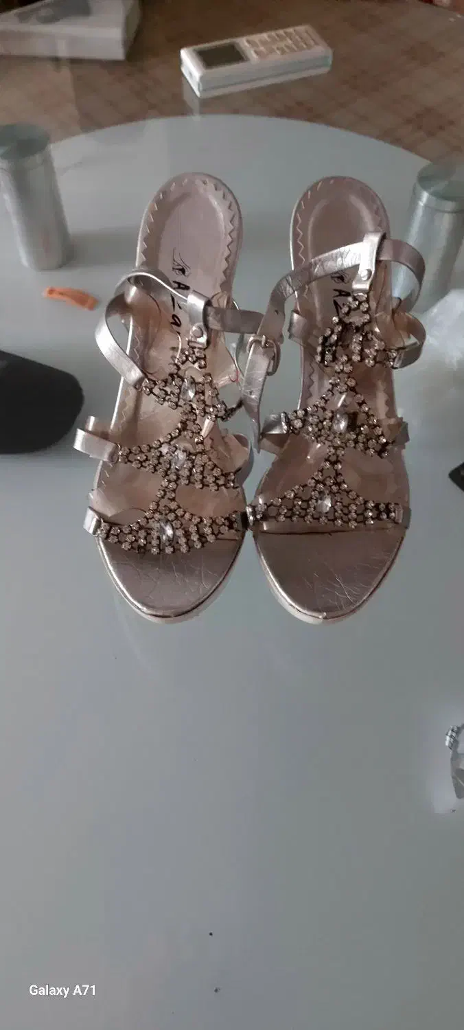 ۳ جفت کفش زنانه مجلسی برای جشن عروسی و غیره|کیف، کفش، کمربند|اهواز, رسالت|دیوار