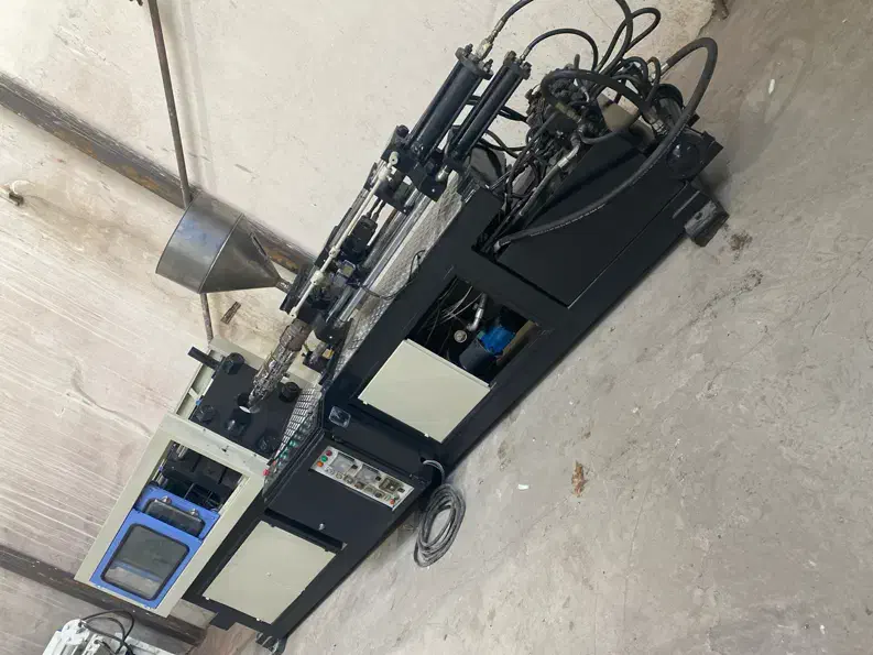 دستگاه تزریق پلاستیک ۳۵۰گرمی|ماشینآلات صنعتی|پاکدشت, خاتون آباد|دیوار