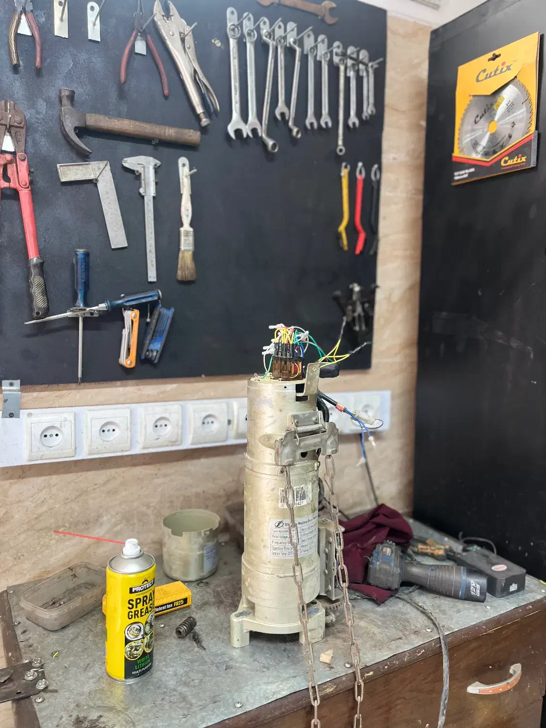 تعمیر موتور کرکره و دوربین|خدمات پیشه و مهارت|گرگان, |دیوار