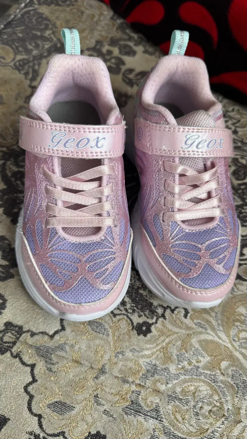 کتونی بچگانه جئوس|کفش و لباس بچه|نور, |دیوار