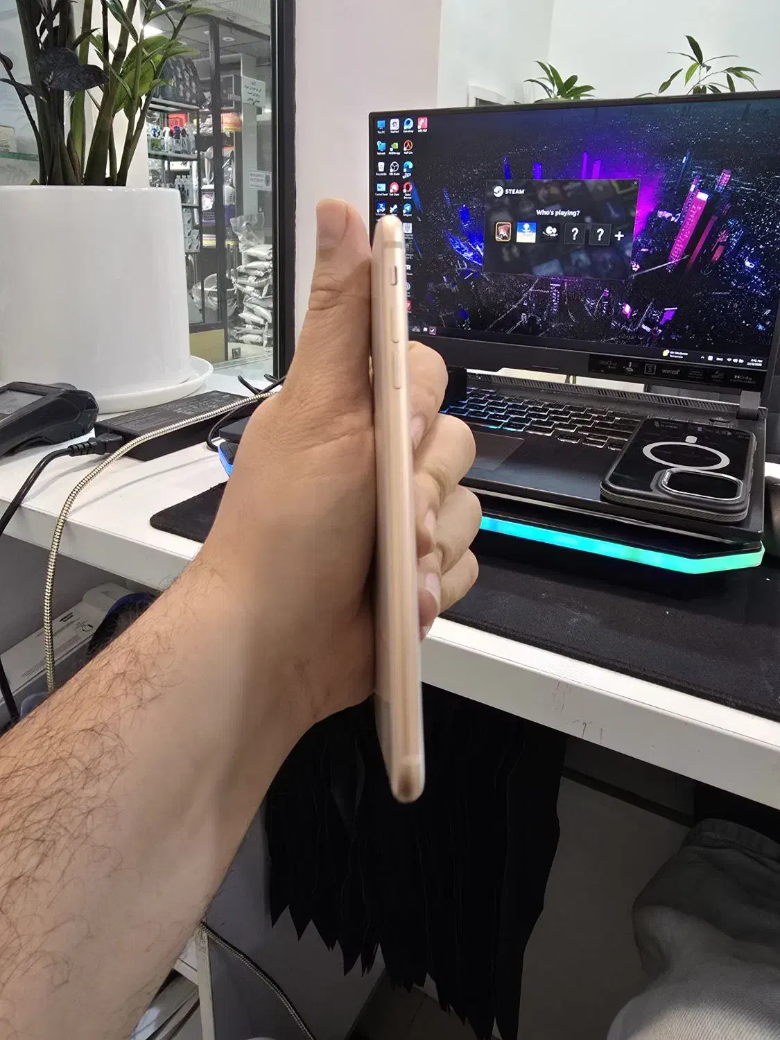 iphone 8 plus 64 بدون لوازم|موبایل|کرج, گوهردشت|دیوار