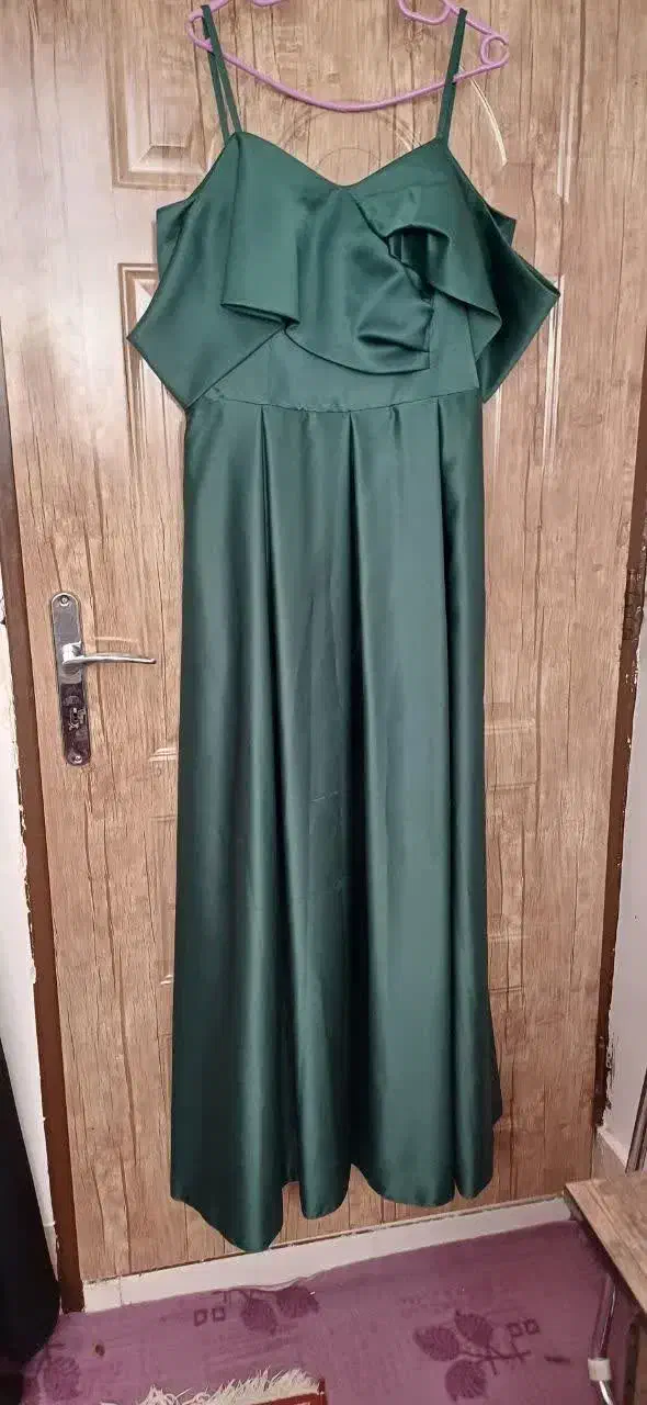 لباس مجلسی/ساتن/بلند|لباس|قم, ولیعصر|دیوار