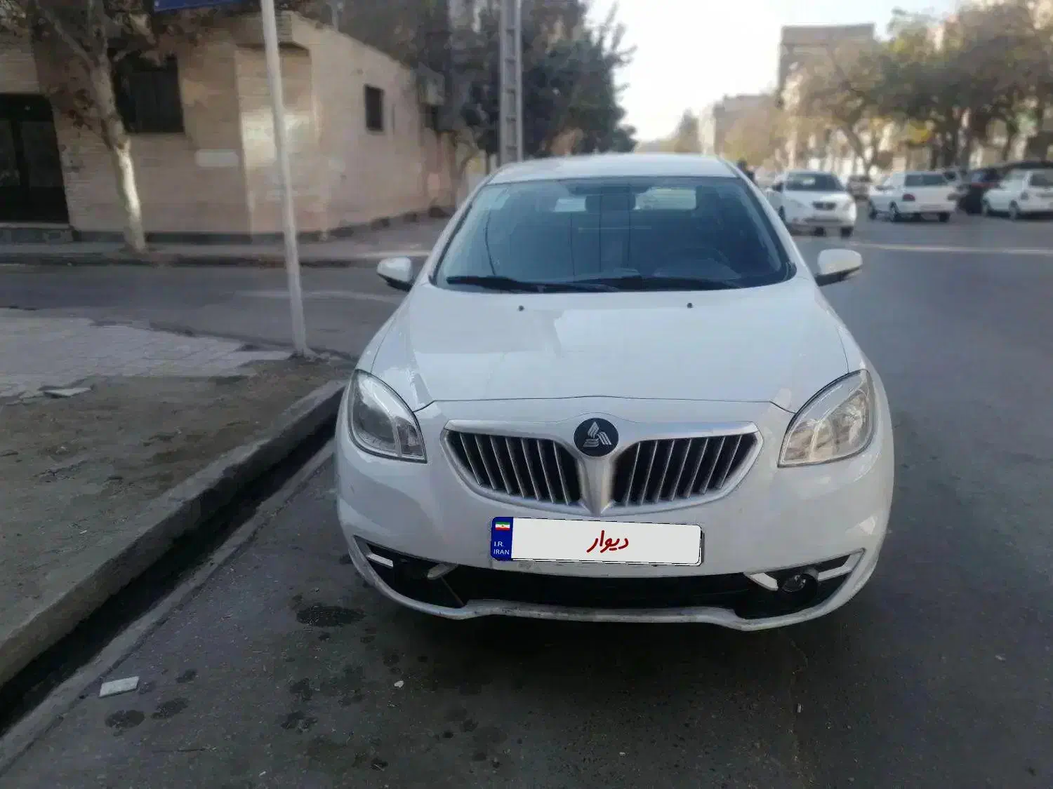 برلیانس 330 سفید 1650 مدل 97|خودرو سواری و وانت|مشهد, ایثارگران|دیوار