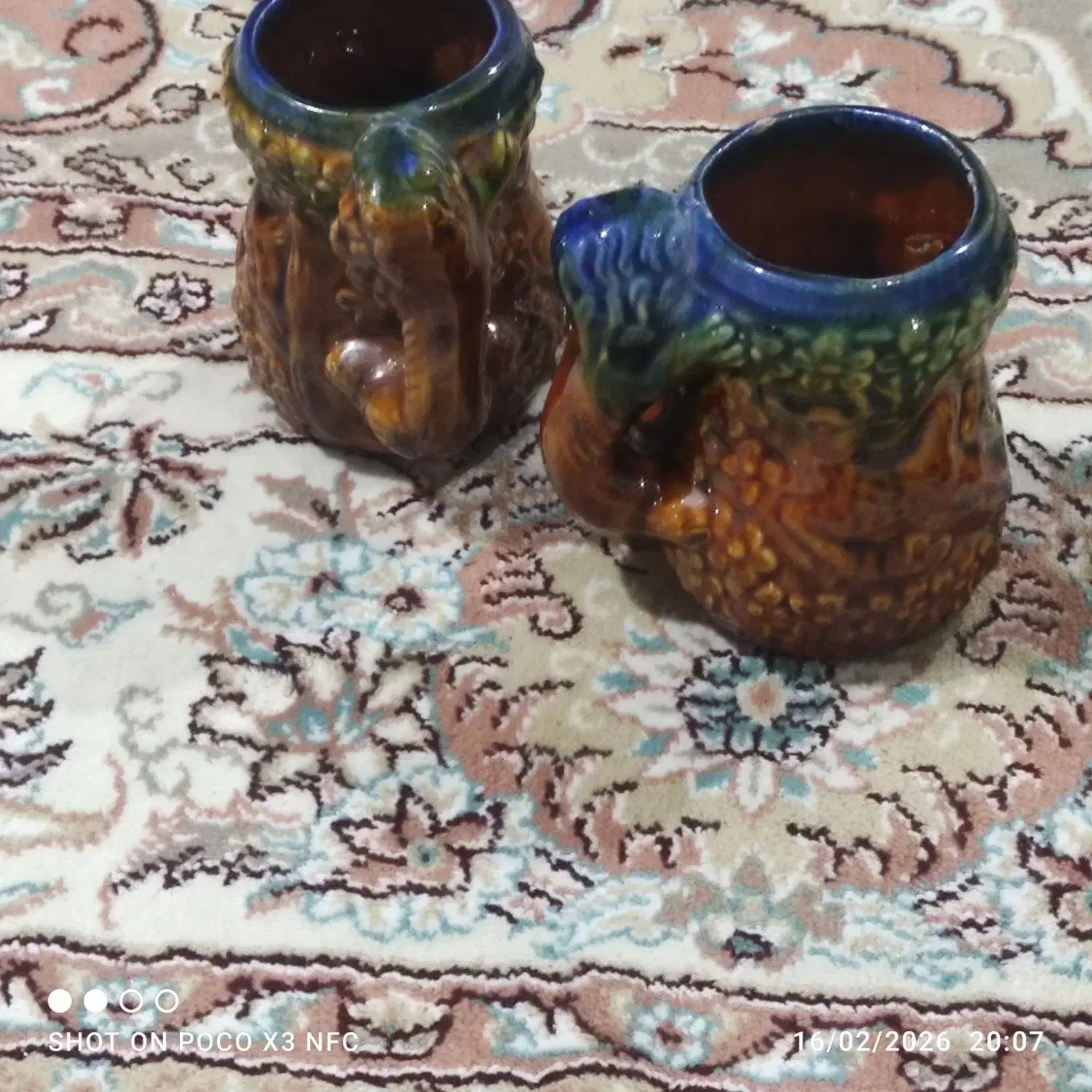 درحدنو|کلکسیون اشیاء عتیقه|مشهد, کارگران|دیوار