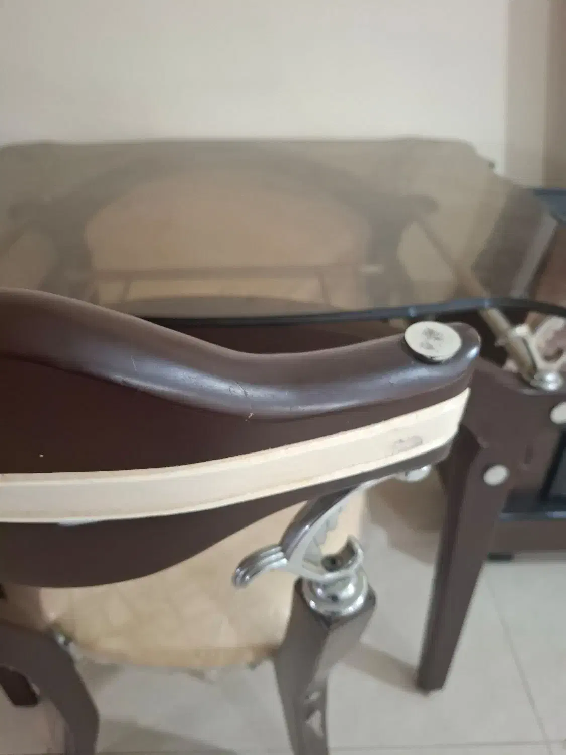 میز غذا خوری شیشه ای ۴نفره در حدنو|میز و صندلی غذاخوری|همدان, |دیوار